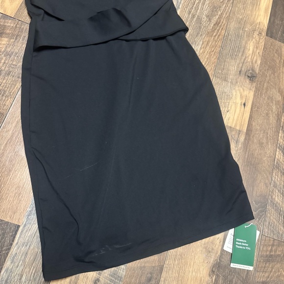 Halara Body Con Dress -Classic Black Sheath Dress with Sculpted Waist - Picture 6 of 12